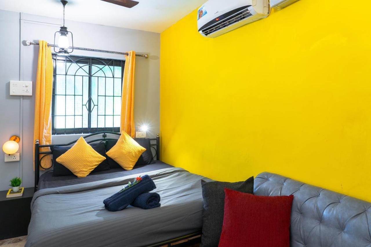 Whoopers Hostel *